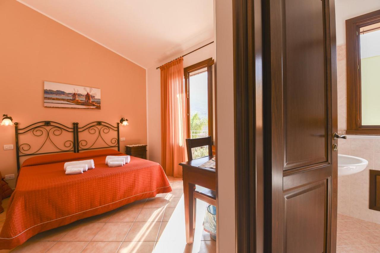 Aurora Castelluzzo Bed and Breakfast Eksteriør billede