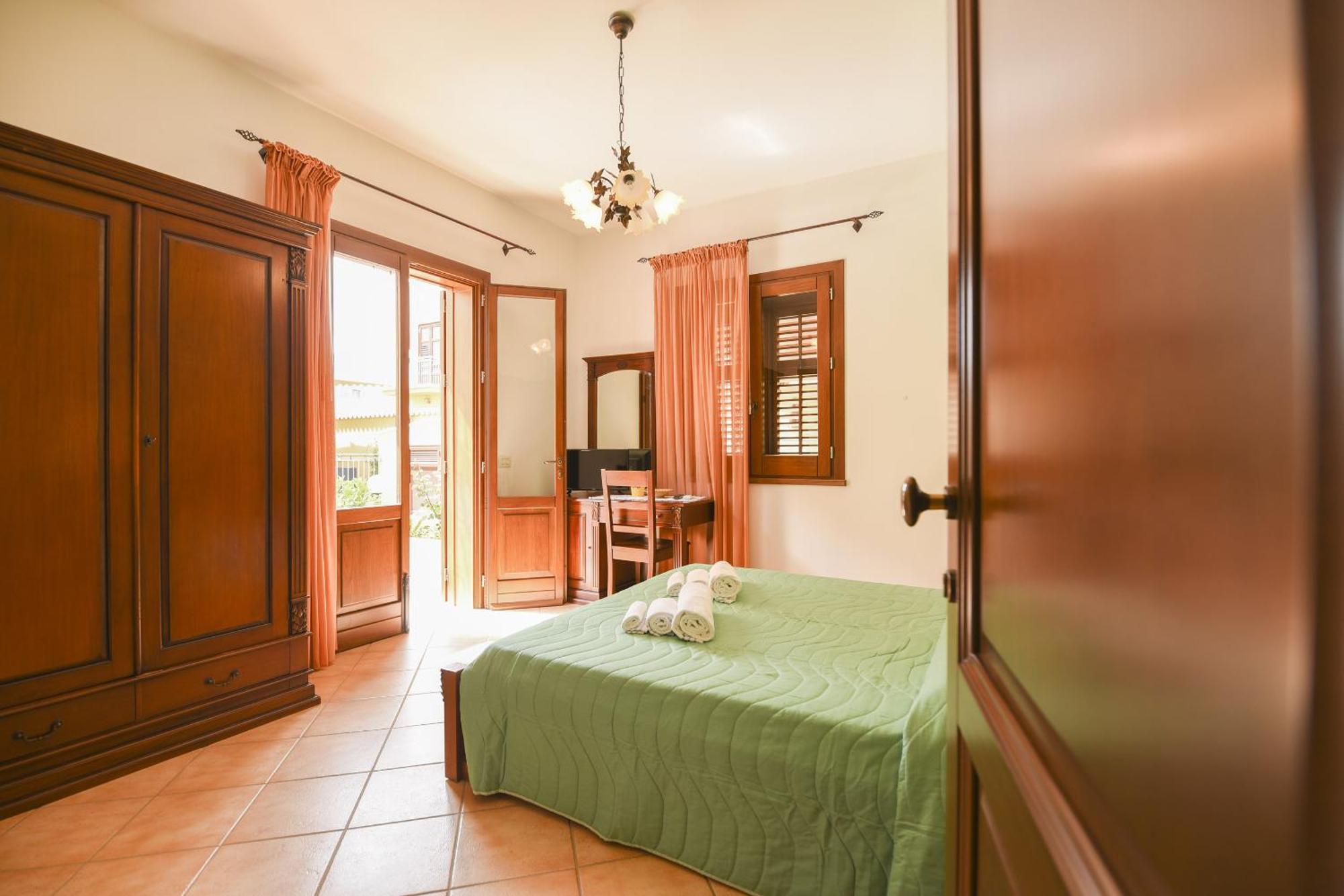 Aurora Castelluzzo Bed and Breakfast Værelse billede